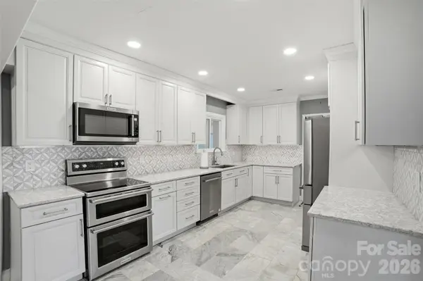 2637 Armstrong CIR, Gastonia, NC 28054