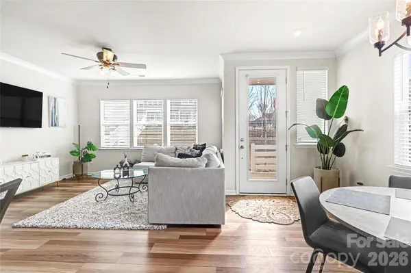 106 Renny ALY, Charlotte, NC 28217