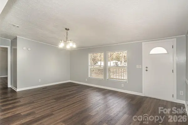 75 Grays DR, Harrells, NC 28444
