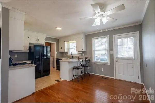 102 Wendover DR, Lincolnton, NC 28092