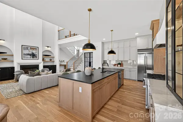 53 Bowen DR, Belmont, NC 28012