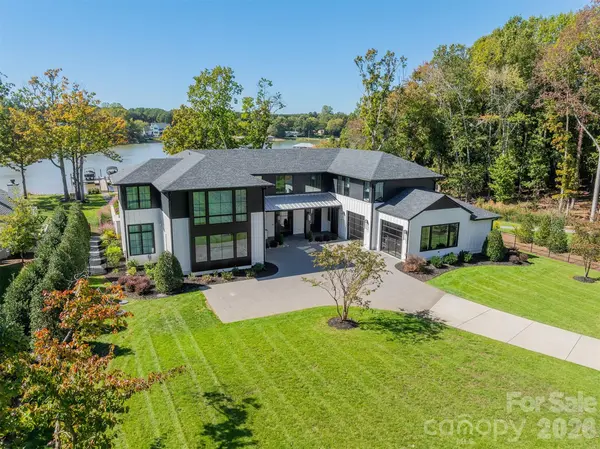126 Saylors Watch LN, Mooresville, NC 28117