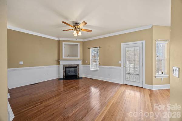 151 Saint Martins LN, Statesville, NC 28677