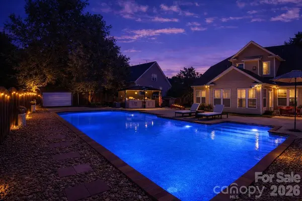 106 Honey Crisp WAY, Simpsonville, SC 29681