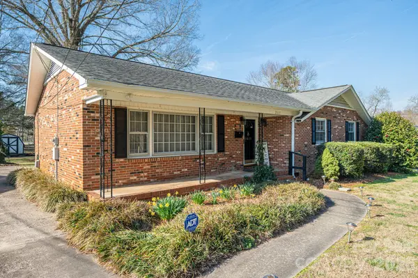 2017 Belmar DR, Gastonia, NC 28052