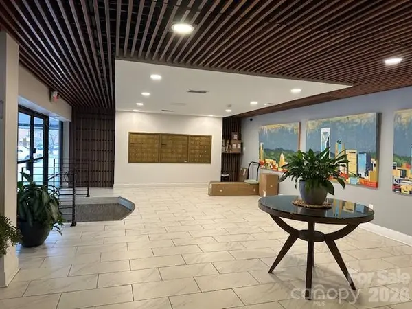 1323 Queens RD #313, Charlotte, NC 28207