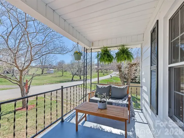 157 Morgan ST, Canton, NC 28716