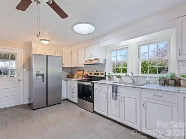 157 Morgan ST, Canton, NC 28716