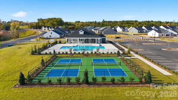 1087 Arundle RD, Sherrills Ford, NC 28673