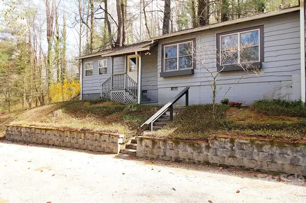 407 Turley Falls RD, Hendersonville, NC 28739