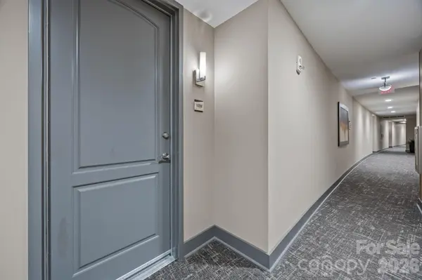 701 Royal CT #1009, Charlotte, NC 28202