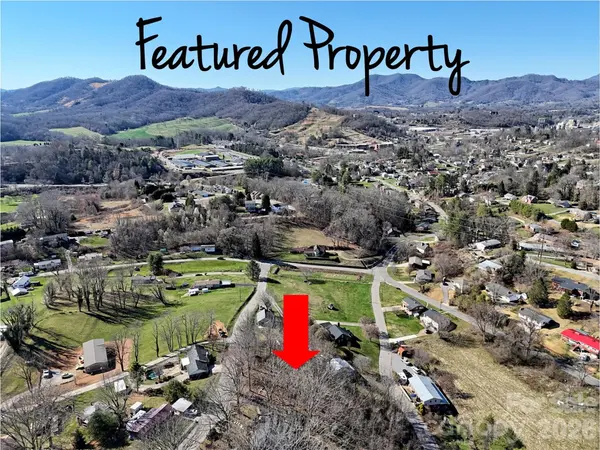131 Skyline DR #31, Canton, NC 28716