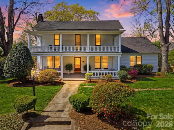 321 9th ST NW, Hickory, NC 28601