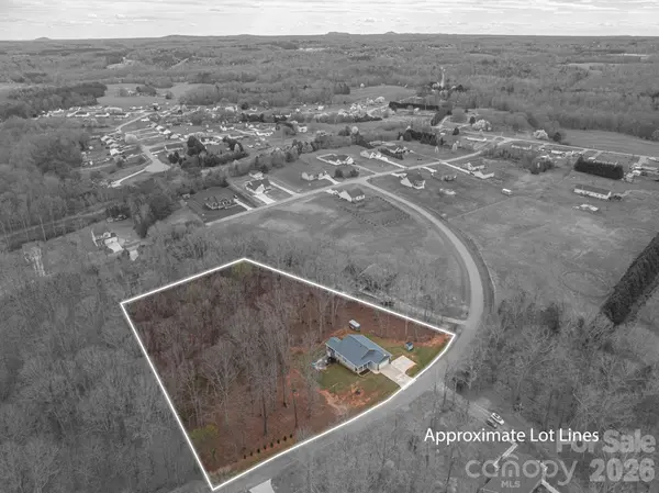 1310 Western Hills LN, Vale, NC 28168