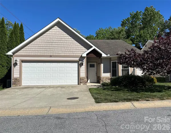29 Kaylor DR, Arden, NC 28704