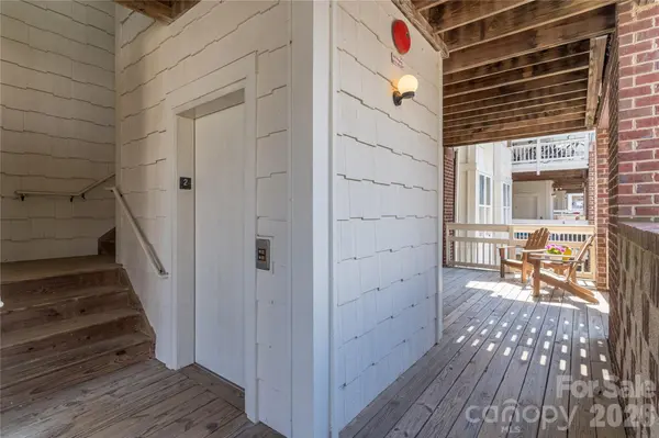 921 Northeast DR #29, Davidson, NC 28036
