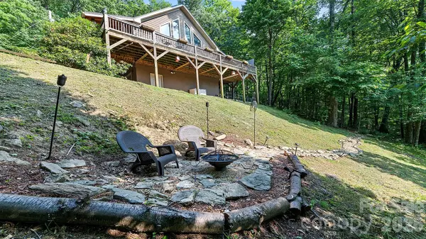 616 Appaloosa TRL, Waynesville, NC 28785