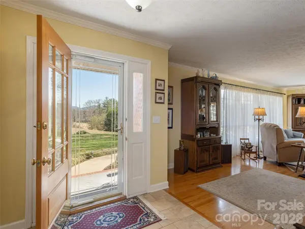 71 W Fairway DR, Etowah, NC 28729
