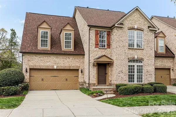 2326 Donnington LN NW, Concord, NC 28027