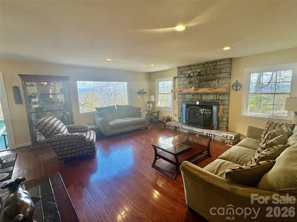 126 Ridgeview RD, Spruce Pine, NC 28777