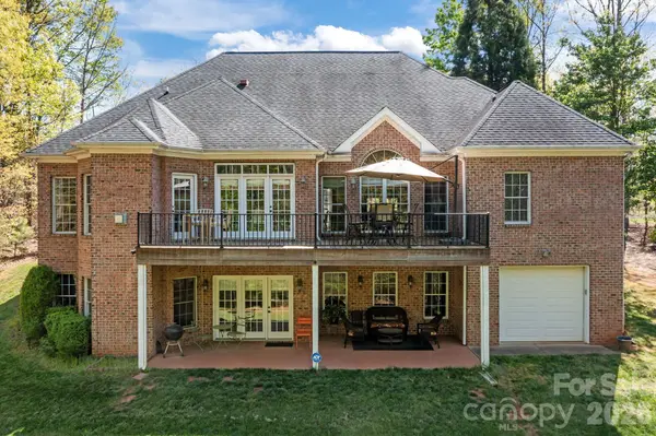 120 Laurel Ridge DR, Statesville, NC 28677