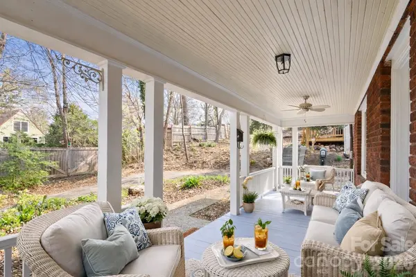 15 Conestee PL, Asheville, NC 28801
