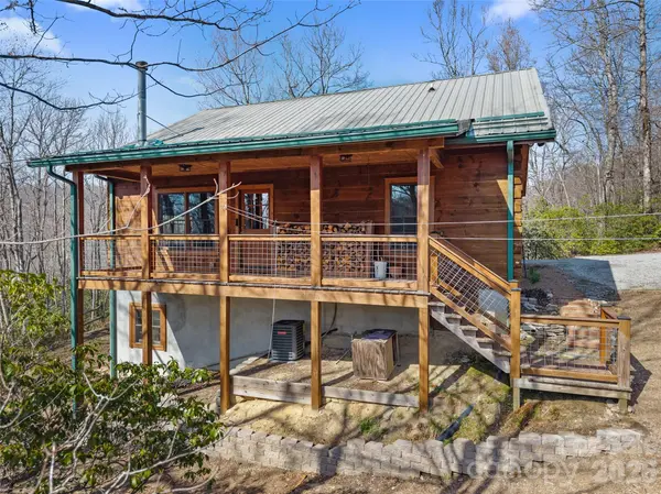 935 Big Branch RD, Brevard, NC 28712