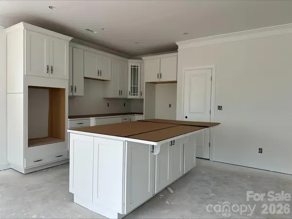 1782 Wardwell DR, Sherrills Ford, NC 28673