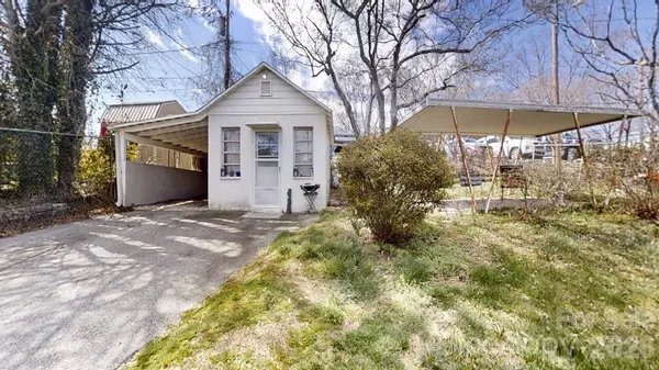 719 Oakland ST, Hendersonville, NC 28791