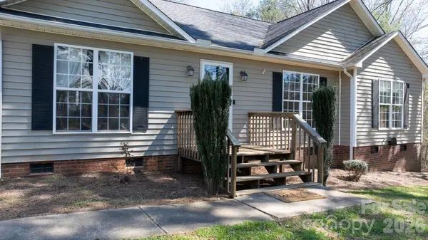 120 Wesley CT, Crouse, NC 28033