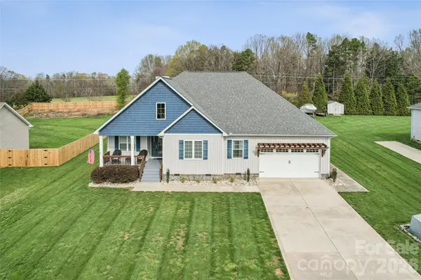 161 Wheatfield DR, Statesville, NC 28677