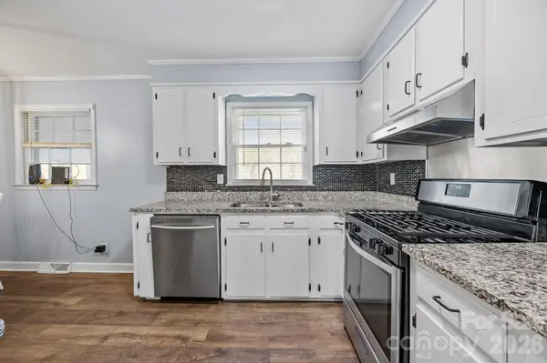 1009 Union TER, Gastonia, NC 28056