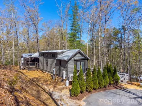 163 Simplicity Woods DR, Franklin, NC 28734