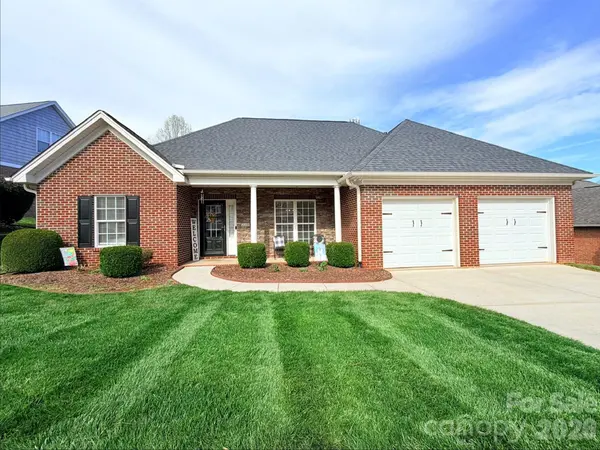 2148 Brookberry LN, Gastonia, NC 28056