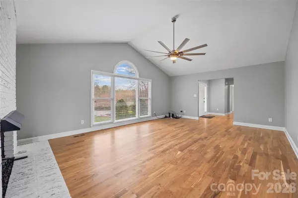 7142 Forest Hills DR, Denver, NC 28037