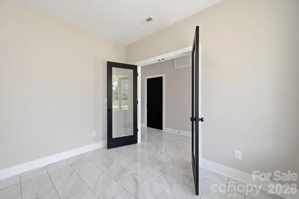 9215 Edinburg AVE, Huntersville, NC 28078