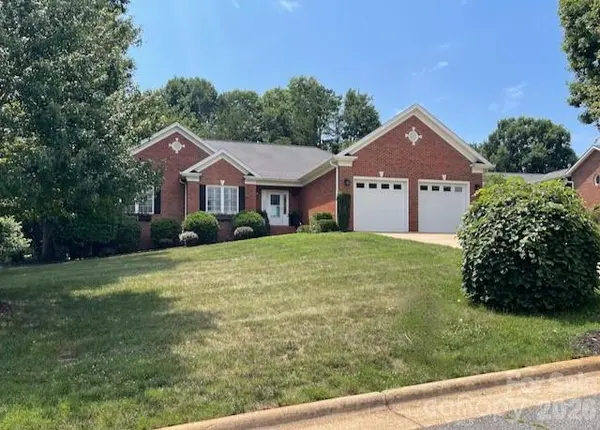 4945 Brookridge DR NE,  Hickory,  NC 28601