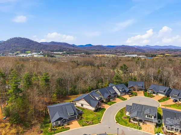 2 Lifestyle CT, Arden, NC 28704