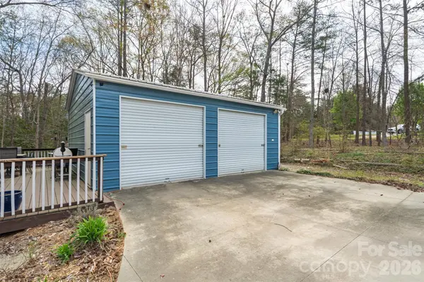 1122 Pine Knot CT, Clover, SC 29710