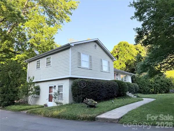 6701 Rugby LN, Charlotte, NC 28226