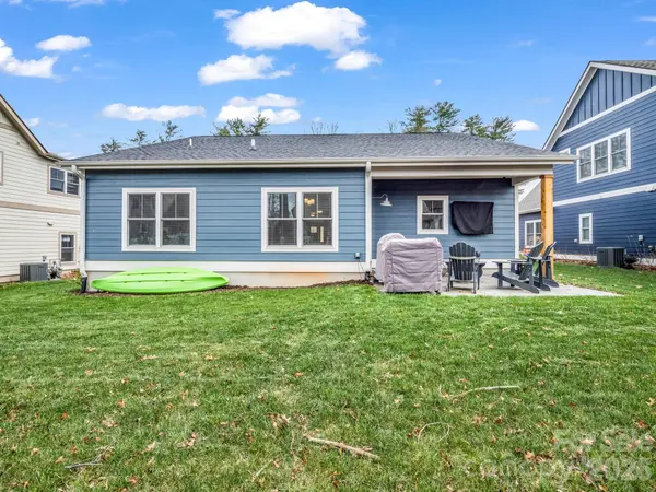 204 Weybridge DR, Arden, NC 28704