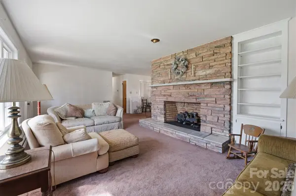 513 2nd Avenue PL NE, Conover, NC 28613