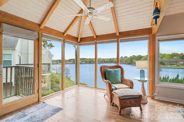 12 Riptide LN, Pawleys Island, SC 29585