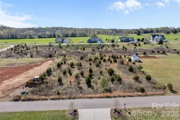 115 Mouzon LN, Statesville, NC 28625