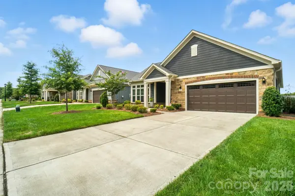 695 Poplar View DR NW, Concord, NC 28027