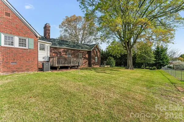 614 W Ridge AVE, Landis, NC 28088