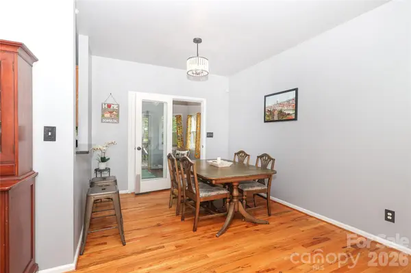 7982 King Arthurs CT, Denver, NC 28037