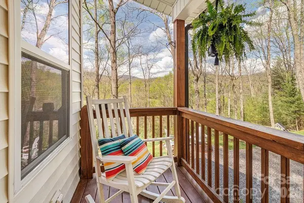 343 Garren Creek RD, Fairview, NC 28730