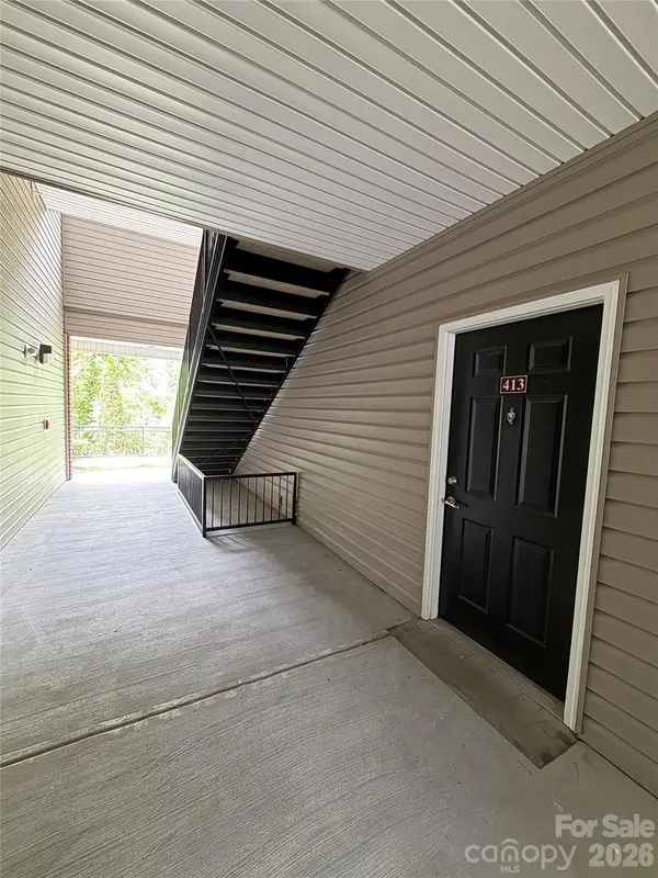 413 Appeldoorn CIR #413, Asheville, NC 28803