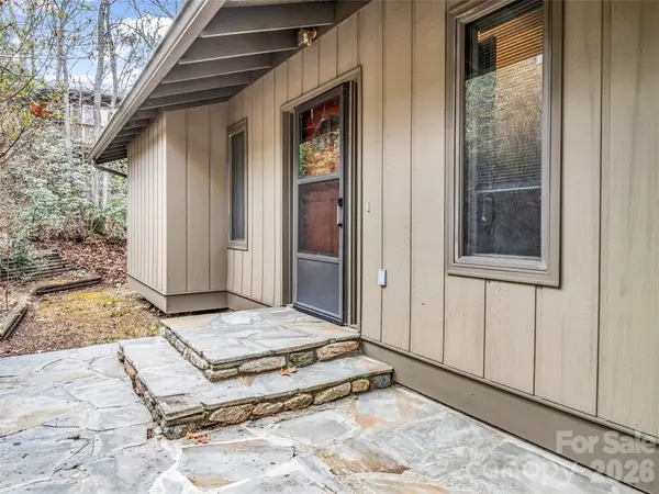 417 Ivy RD, Black Mountain, NC 28711